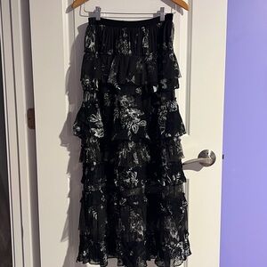 NWT Anthropologie 💃 Floral Black Tiered Skirt